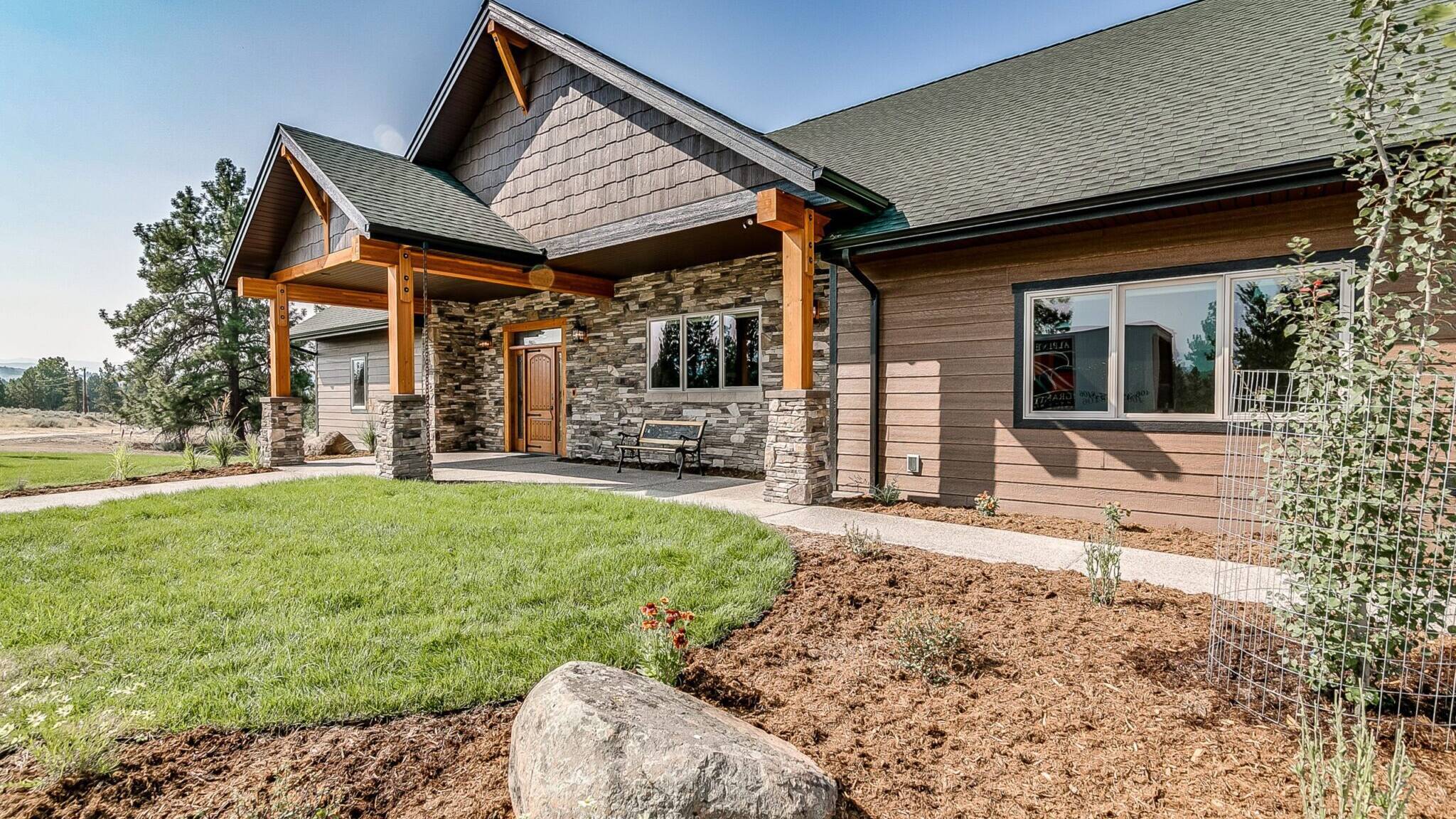 Front View of a custom home built by Big Sky Builders near Stevensville, Montana