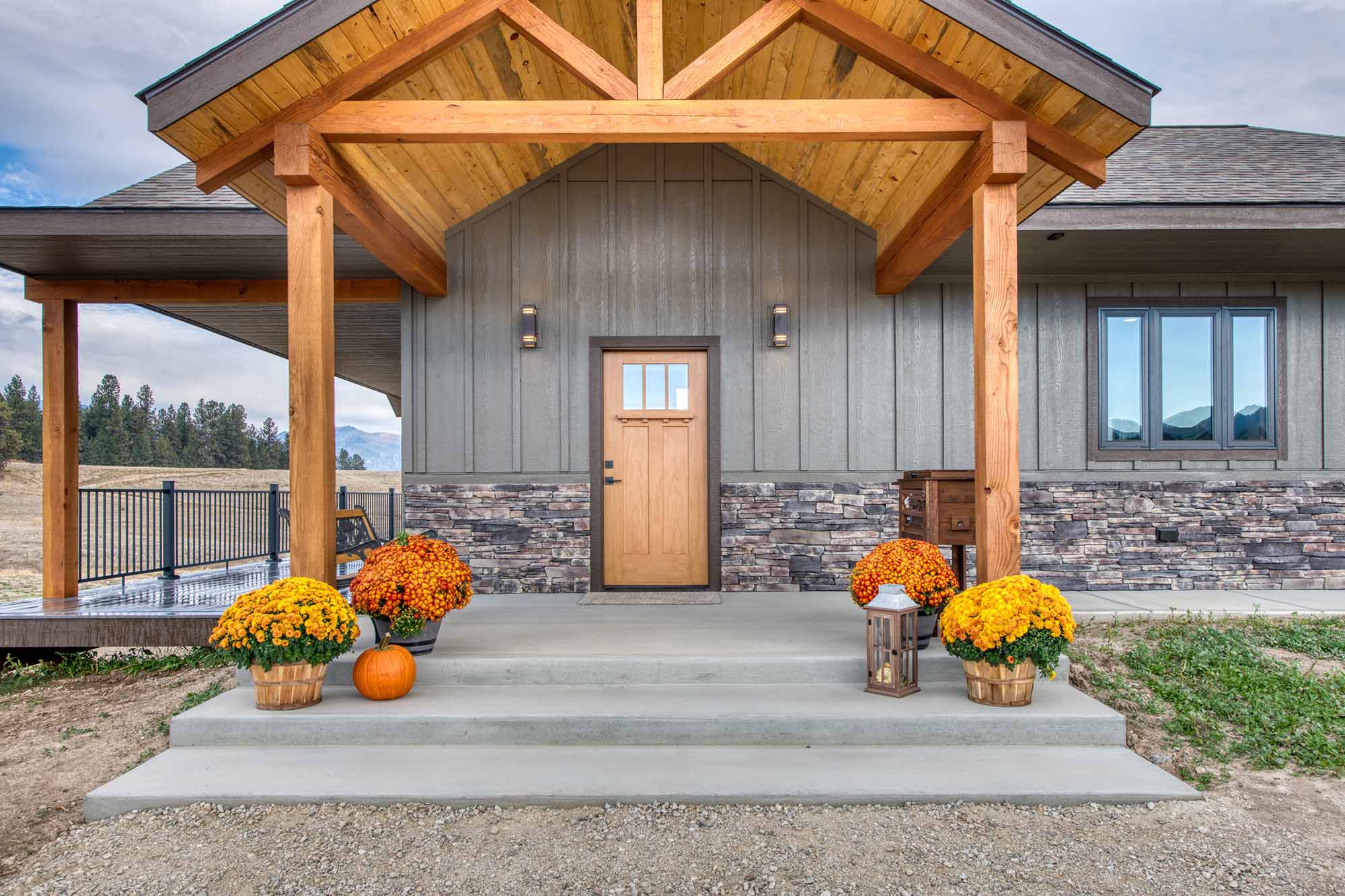 Entry porch of a custom home built by Big Sky Builders in Stevensville, MT